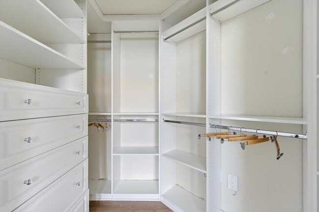 Building Photo - 11023 Legacy Ln