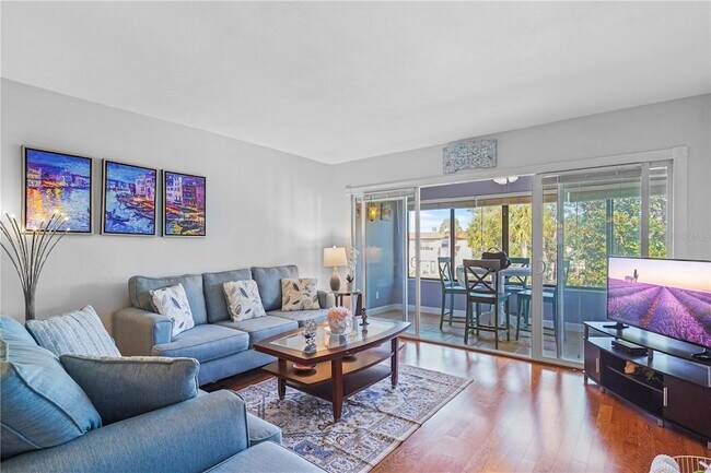 Building Photo - 1750 Belleair Forest Dr