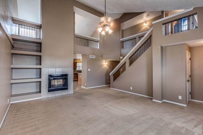 Building Photo - Charming 3-bedroom, 2.5-bathroom Home loca...