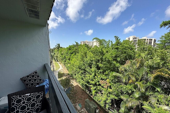 Building Photo - 1900 N Congress Ave