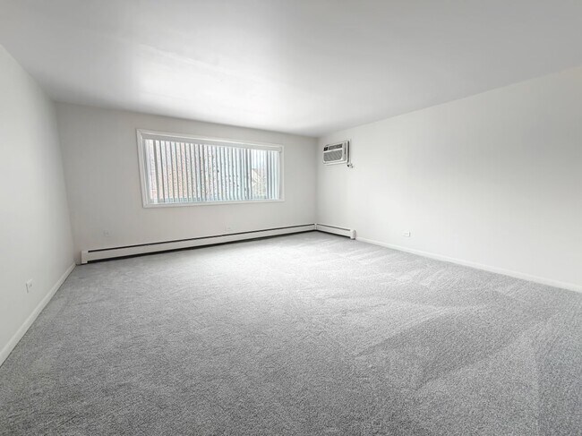 Building Photo - 17812 Oak Park Ave