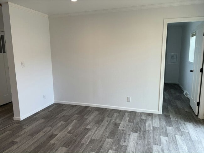 Building Photo - 498 Cimarron