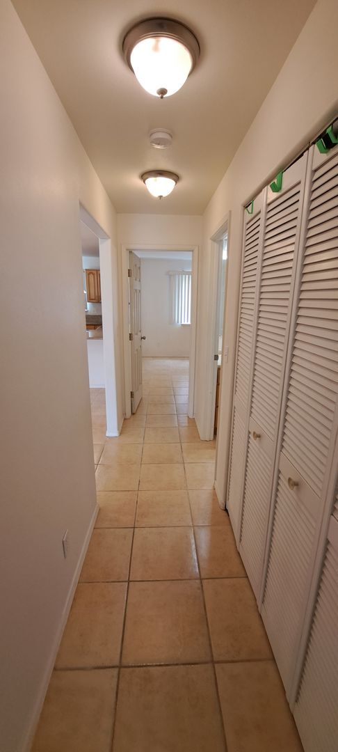 Building Photo - Ponahawai Quadplex