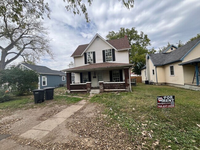 Primary Photo - 3 Bedroom Home