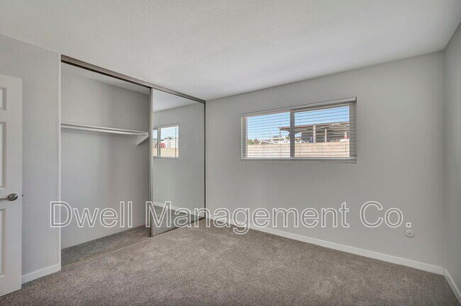 Building Photo - 805 N 3rd St