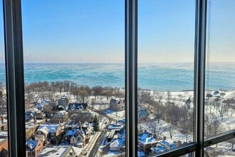 Building Photo - 1918 E Lafayette Pl