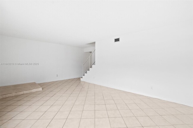 Building Photo - 50 Matador Ln