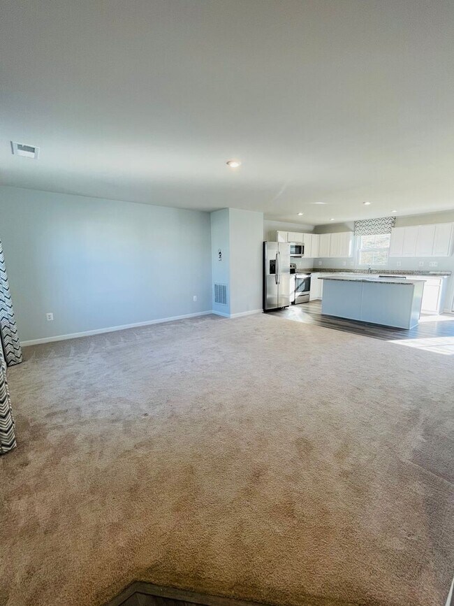 Building Photo - 2065 Tailor Dr