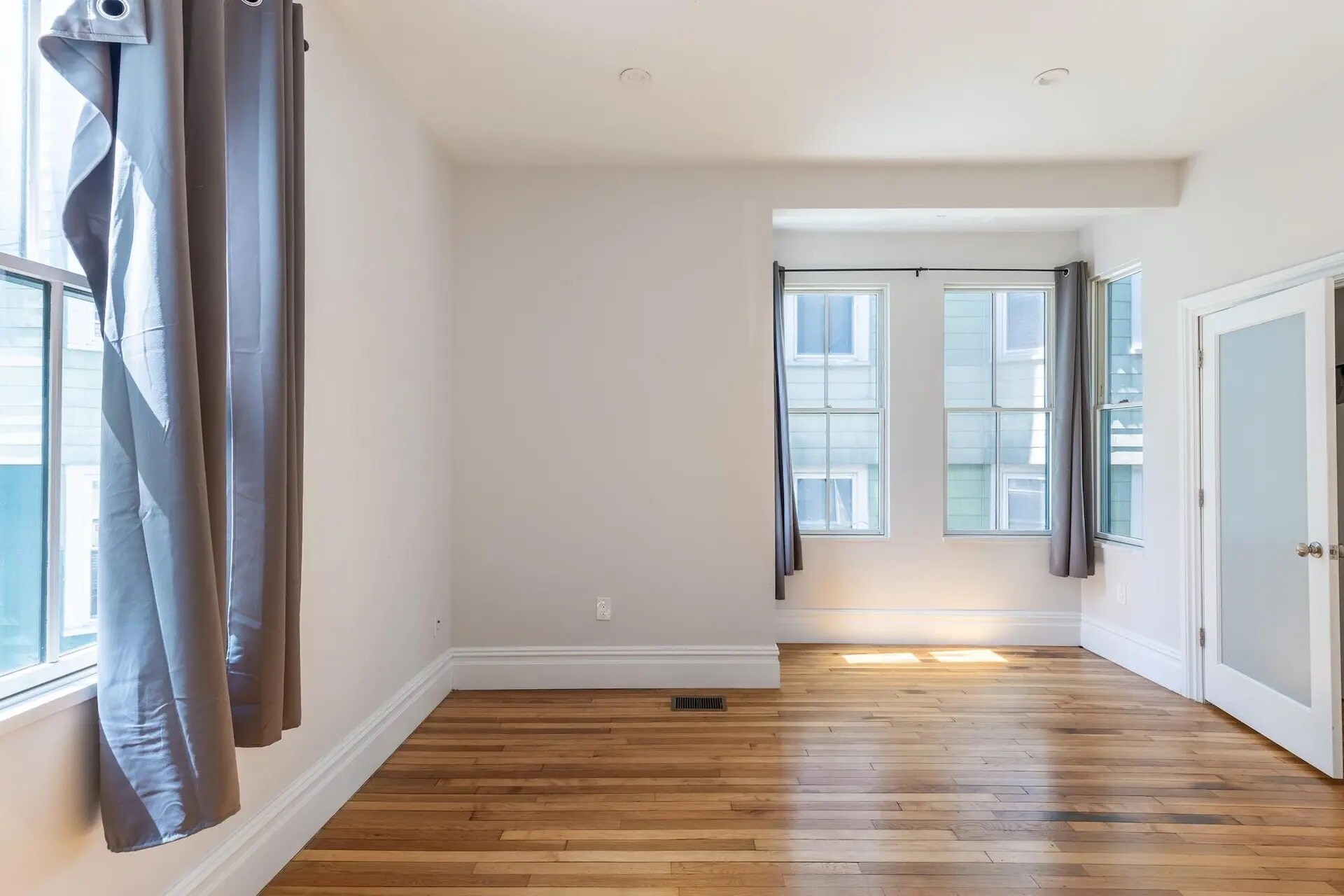 Building Photo - 89 Cedar St