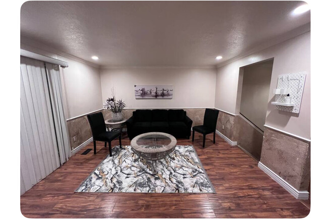 Building Photo - 9568 Mumford Dr