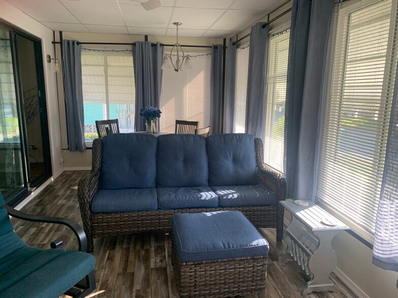 Building Photo - 9 Jaruco Ct