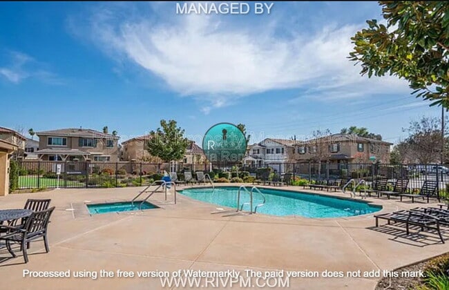 Building Photo - 8284 Camino Alto Dr