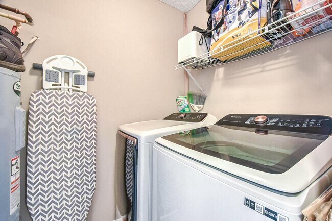 Building Photo - 1107 Huntmaster Terrace NE