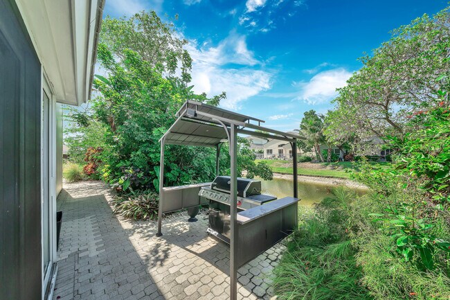 Building Photo - 23281 Butterfly Palm Ct