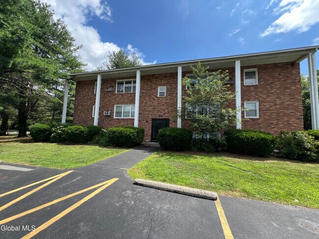 Building Photo - 11-21-21 Ashdown Rd