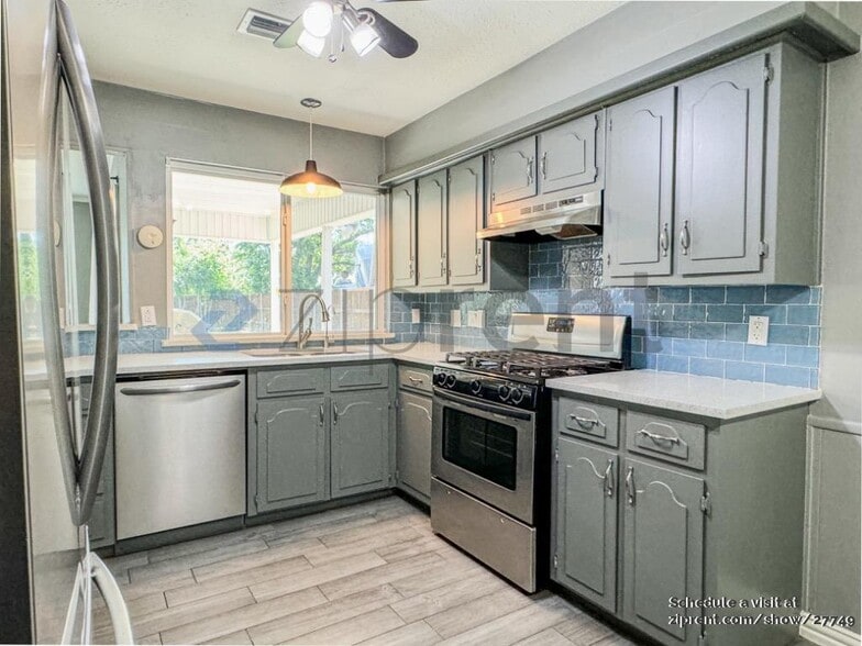 Building Photo - 127 Hardwicke Ln