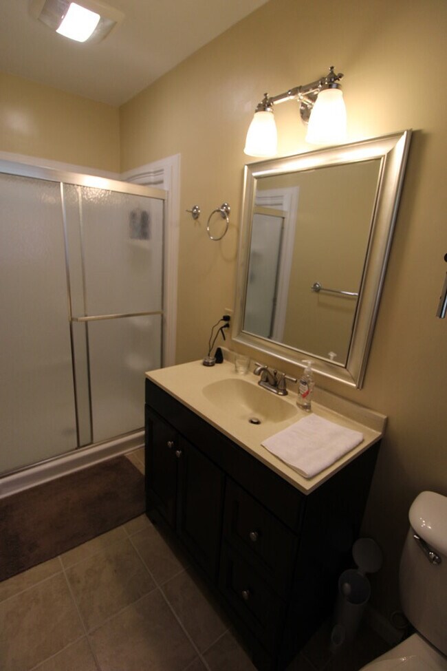 Building Photo - 2413 Hunt Club Rd