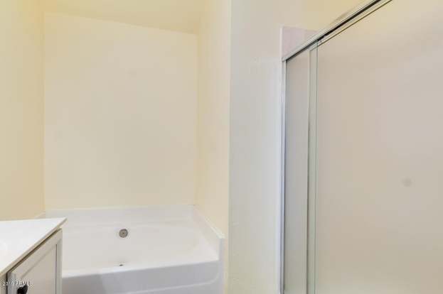 Building Photo - 4546 E Villa Theresa Dr