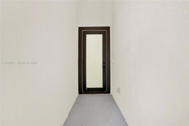 Building Photo - 68 Organ St