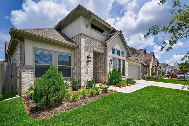 Building Photo - 1527 Munson Valley Rd