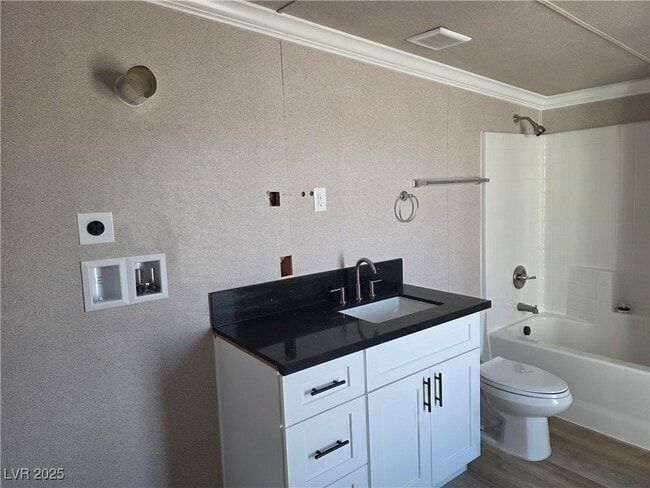 Building Photo - 1611 E Gamebird Rd