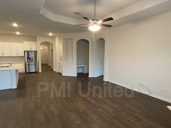 Building Photo - 2920 Brady Starr Dr