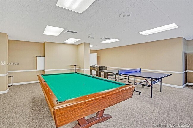 Building Photo - 111 N Pompano Beach Blvd