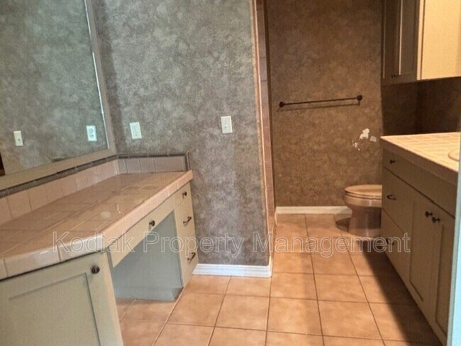 Building Photo - 3608 E Crest Mount Cir