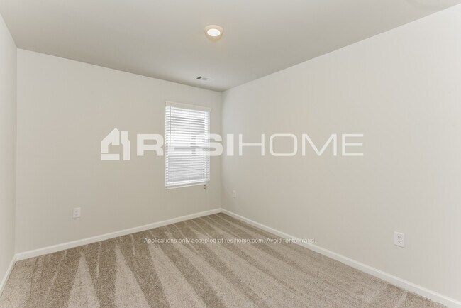 Building Photo - 205 Wellbrook Ct NE