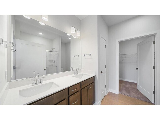 Building Photo - 123 Gambel St