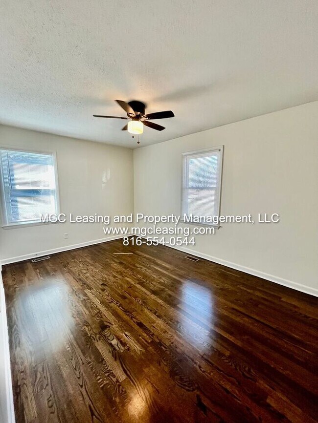 Building Photo - Leave Behind Apartment Living With This Ra...