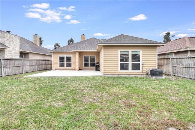 Building Photo - 2518 Date Palm Dr