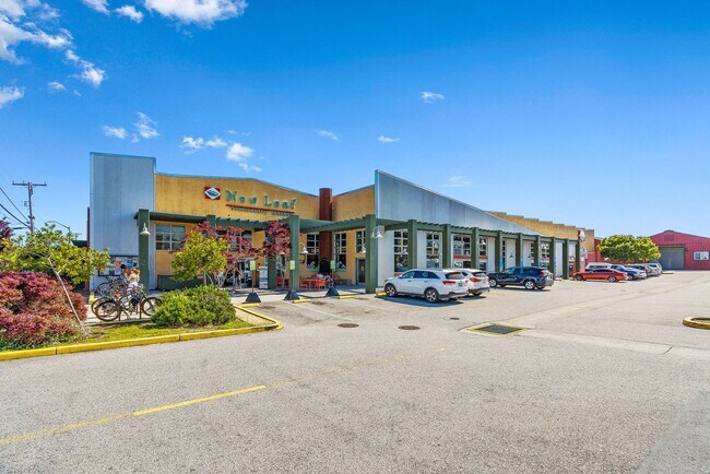 Building Photo - 1332-1332 Mission St