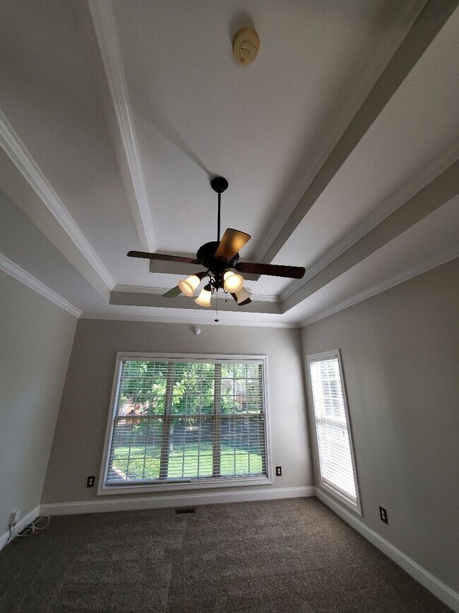 Building Photo - Pet Friendly Four Bedroom In Adams!