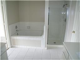 Building Photo - 1385 El Camino Village Dr