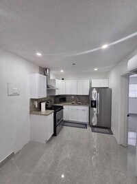 Building Photo - 16920 NW 53rd Ave