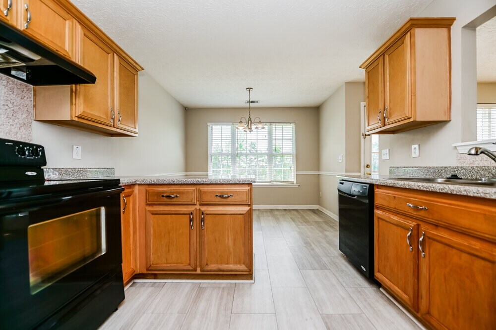 Building Photo - 1309 Kent Manor