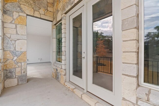 Building Photo - 102 Majestic Arroyo Way