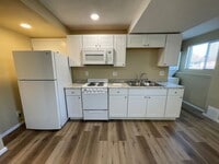 Building Photo - One bed Apartment in Amazing location!