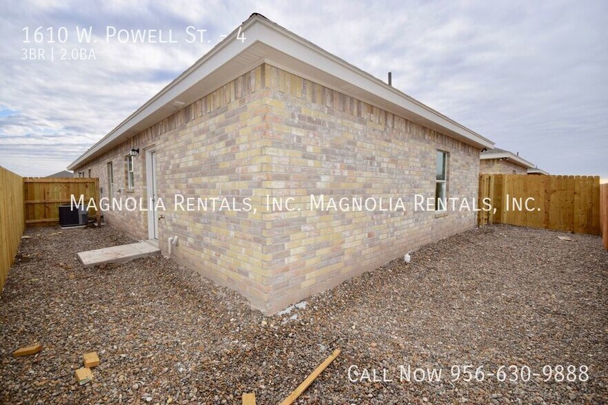 Building Photo - 1610 W Powell St