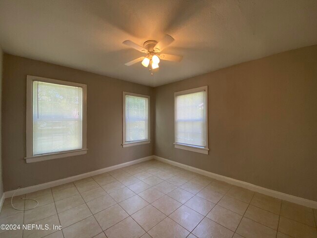Building Photo - 2671 Forbes St