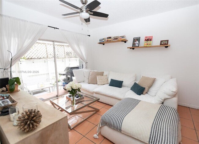 Building Photo - 3007 Bird Ave