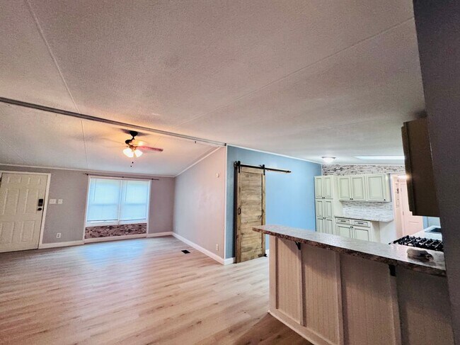 Building Photo - 2475 Freshour Rd