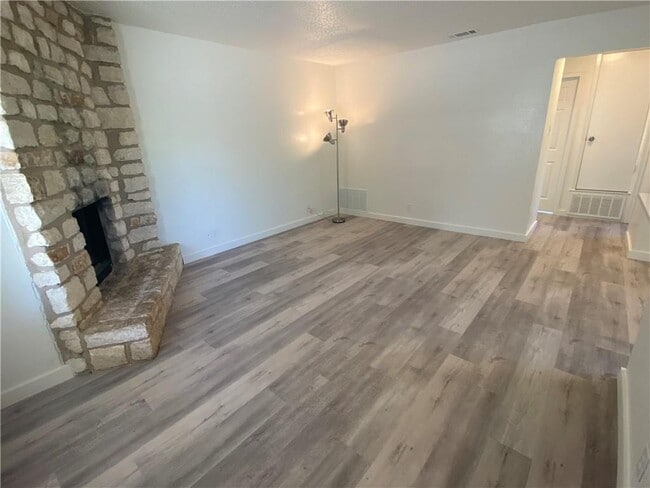 Building Photo - 2305 Cedrick Cove