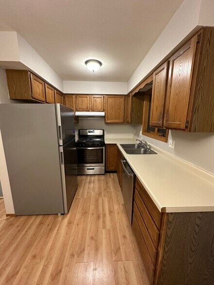 Building Photo - 609 Pheasant Ct