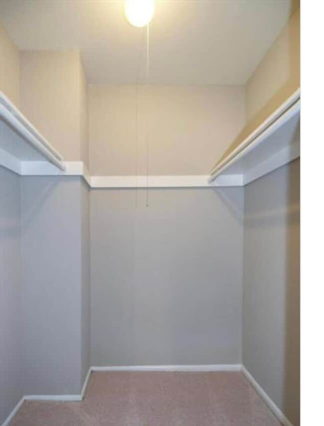 Building Photo - Well-Appointed 2 Bed 1 Bath Condo In Vibra...