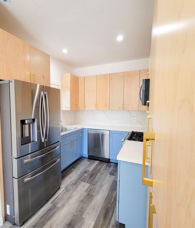 Building Photo - 110 S 37th St