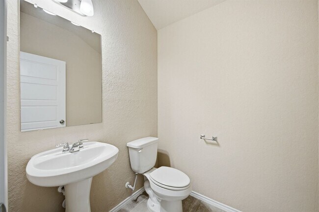 Building Photo - Spacious & Move-In Ready Rental in 78252 – Easy Access to Major Highways