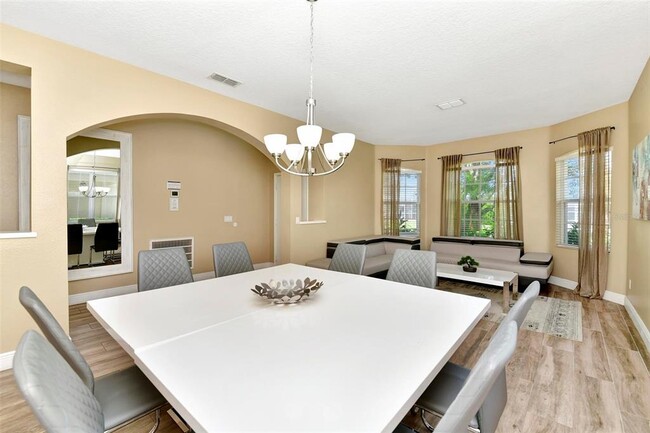 Building Photo - 118 Higher Combe Dr