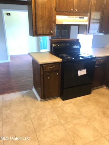 Building Photo - 306 Gary Daniels Dr